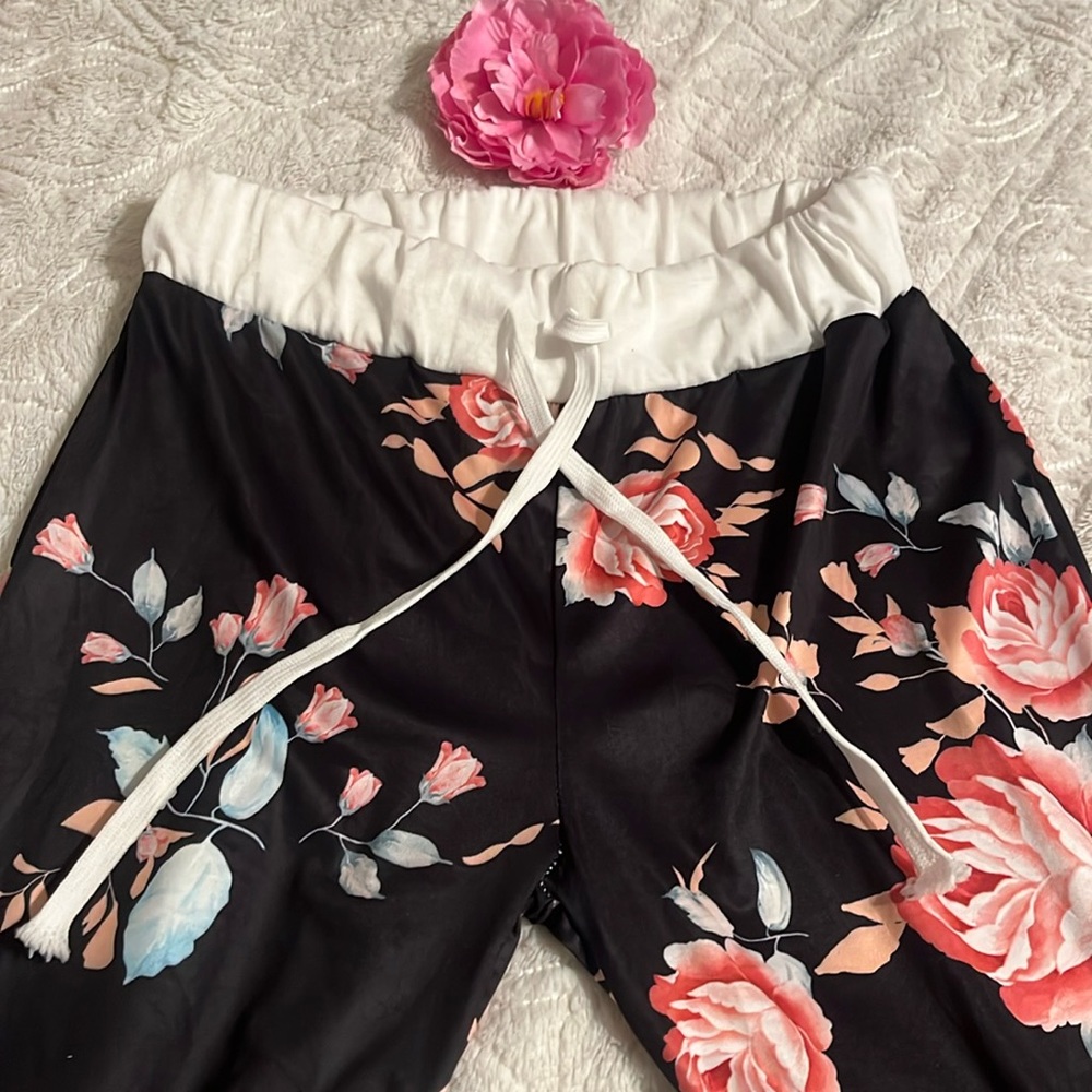 LOUNGE PANTS
